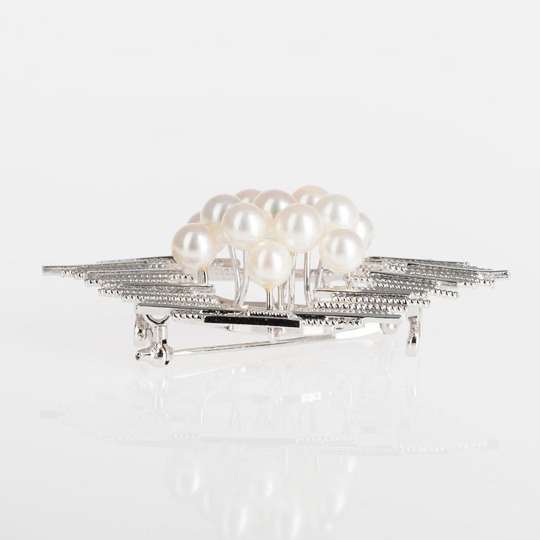 BROSCH, silver och pärlor, Chappell Jeweller. Vikt 17,4 g.