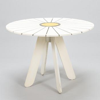 ALVAR AALTO, a late 20th century 'Aurinko' (Sun-series), garden table for Artek.