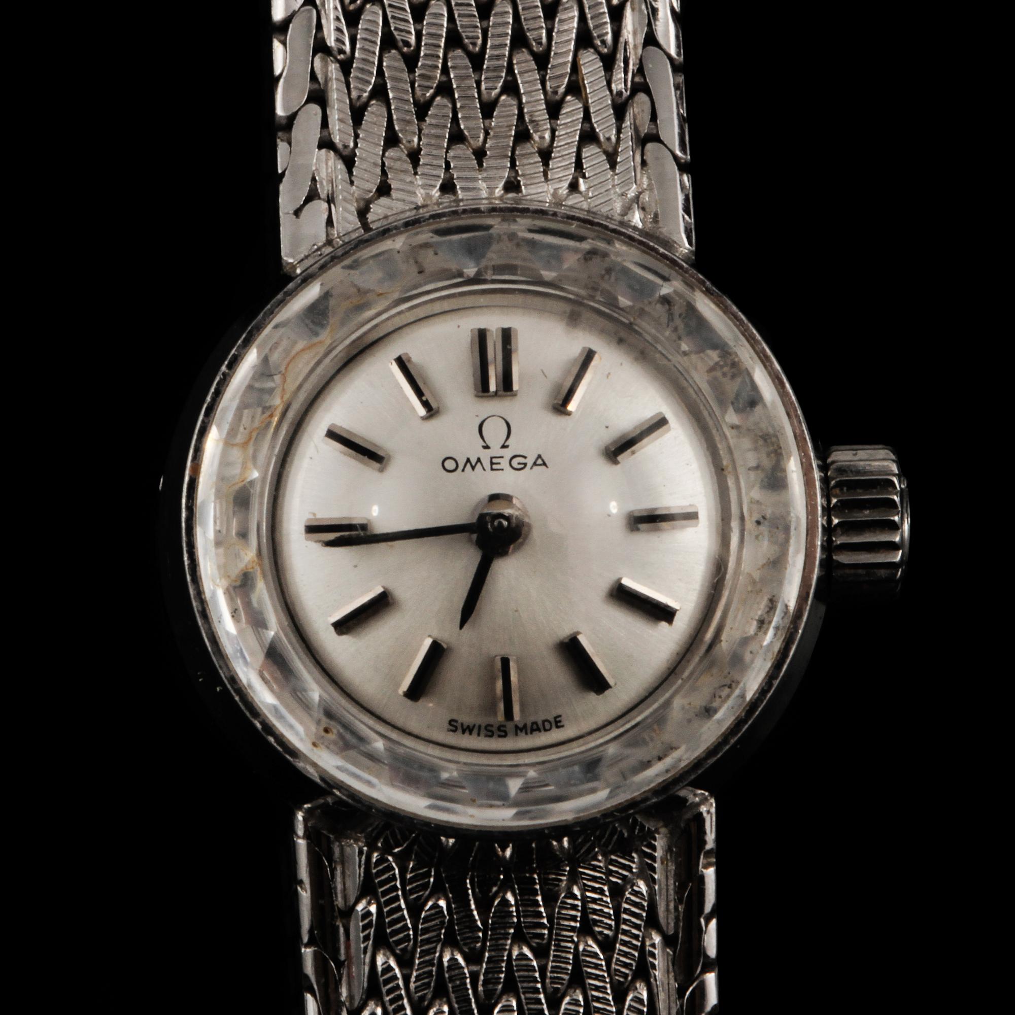 ARMBANDSUR, dam, 18k vitguld, OMEGA, omkring 1900-talets mitt, total vikt 27 g.