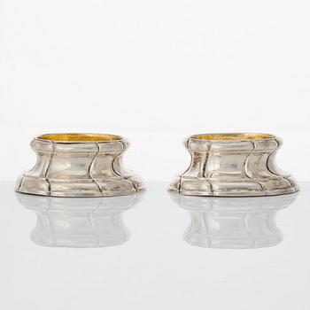 Nils Orstedt, saltkar, ett par, silver, Norrköping 1779. Rokoko.