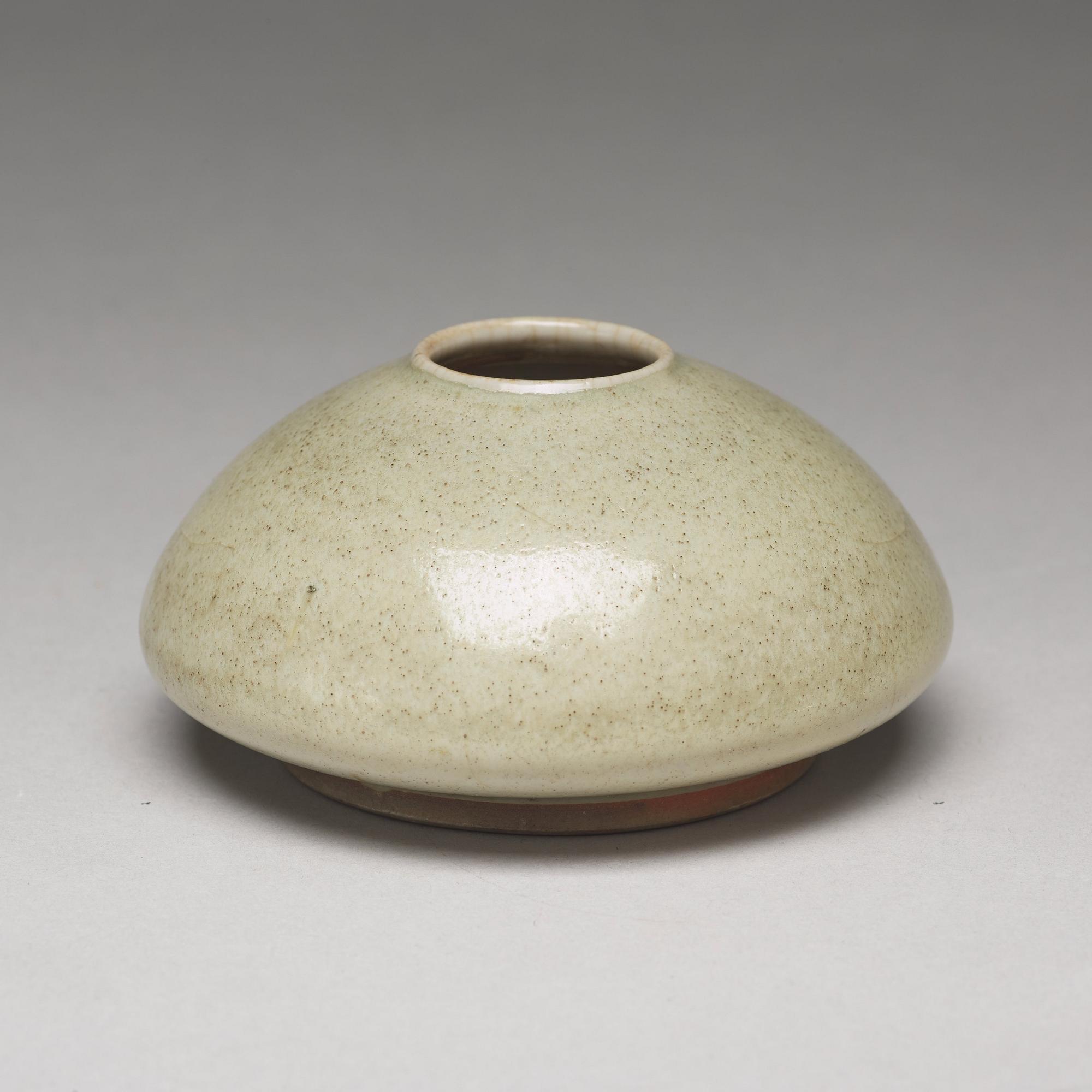 PENSELBAD, porslin. Qingdynastin, 1700-tal.