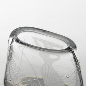 Vicke Lindstrand, a 'Fisknäten' (Fishnet) vase, Kosta.