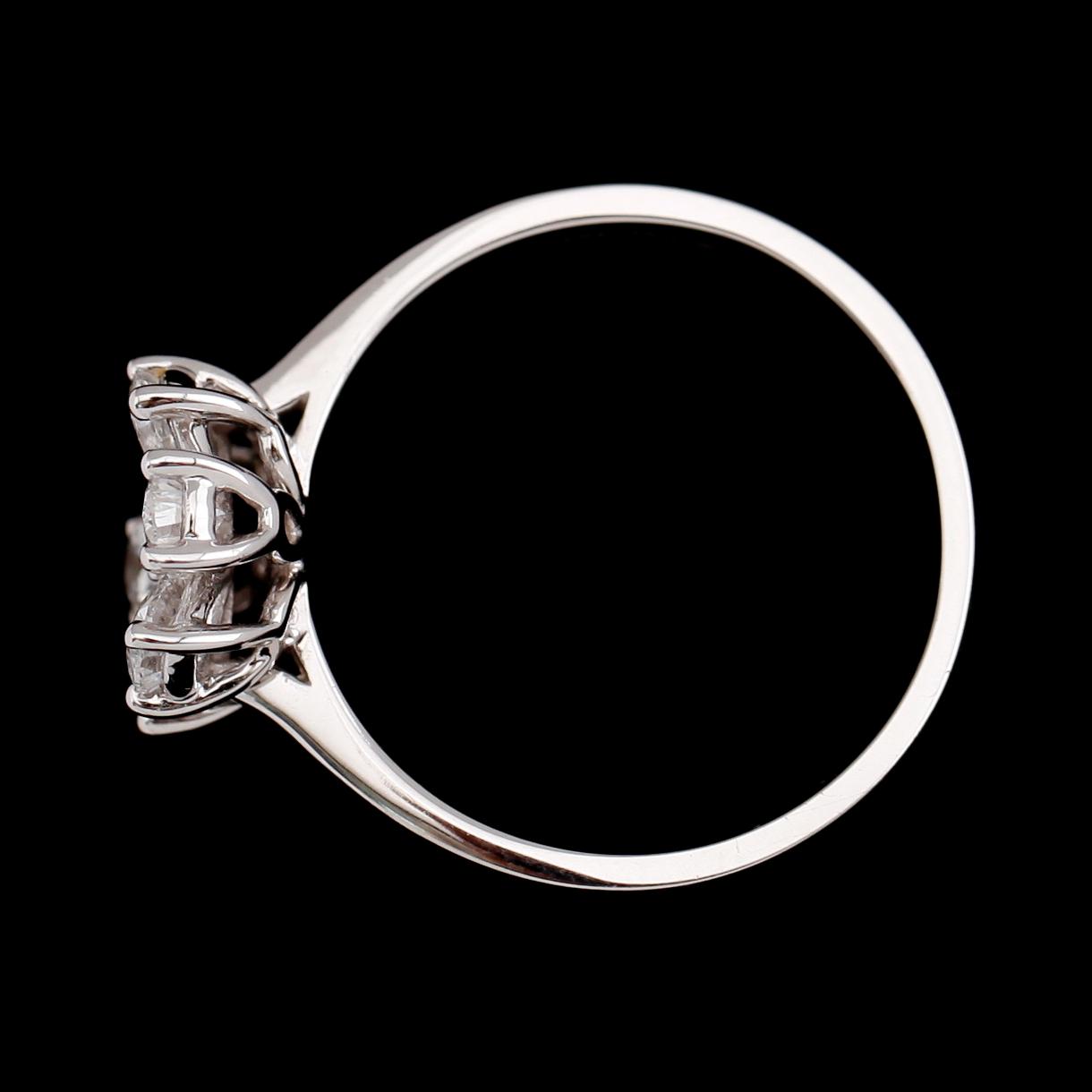RING, 18 k vitguld, briljantslipade diamanter tot ca 0.99 ct.