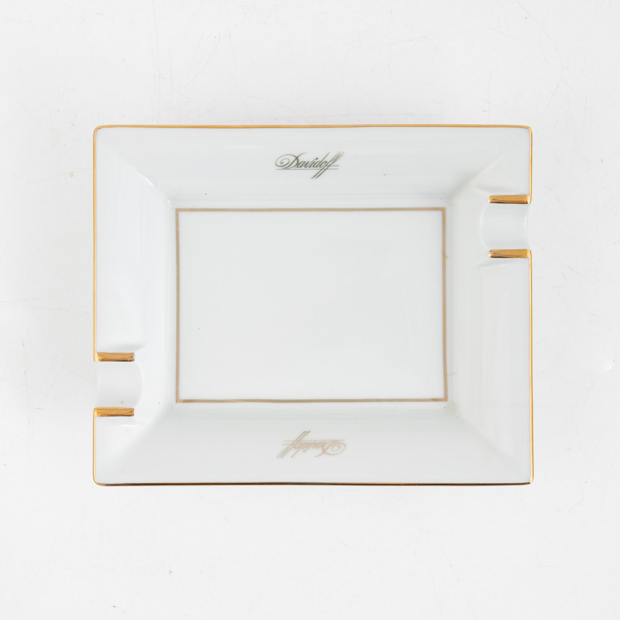 Six cigar accessories, Davidoff.