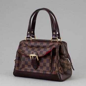 A bag by Louis Vuitton, "Knight's bridge".