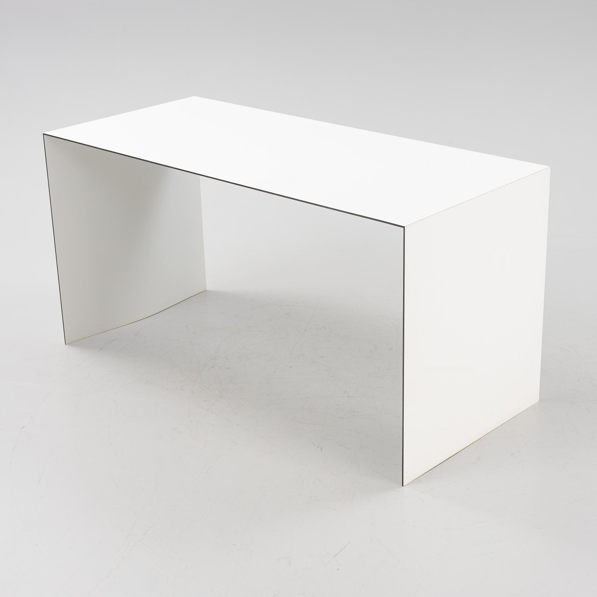 Tobias Berneth, A 'Thinner' table, Karl Andersson & Söner, Huskvarna.