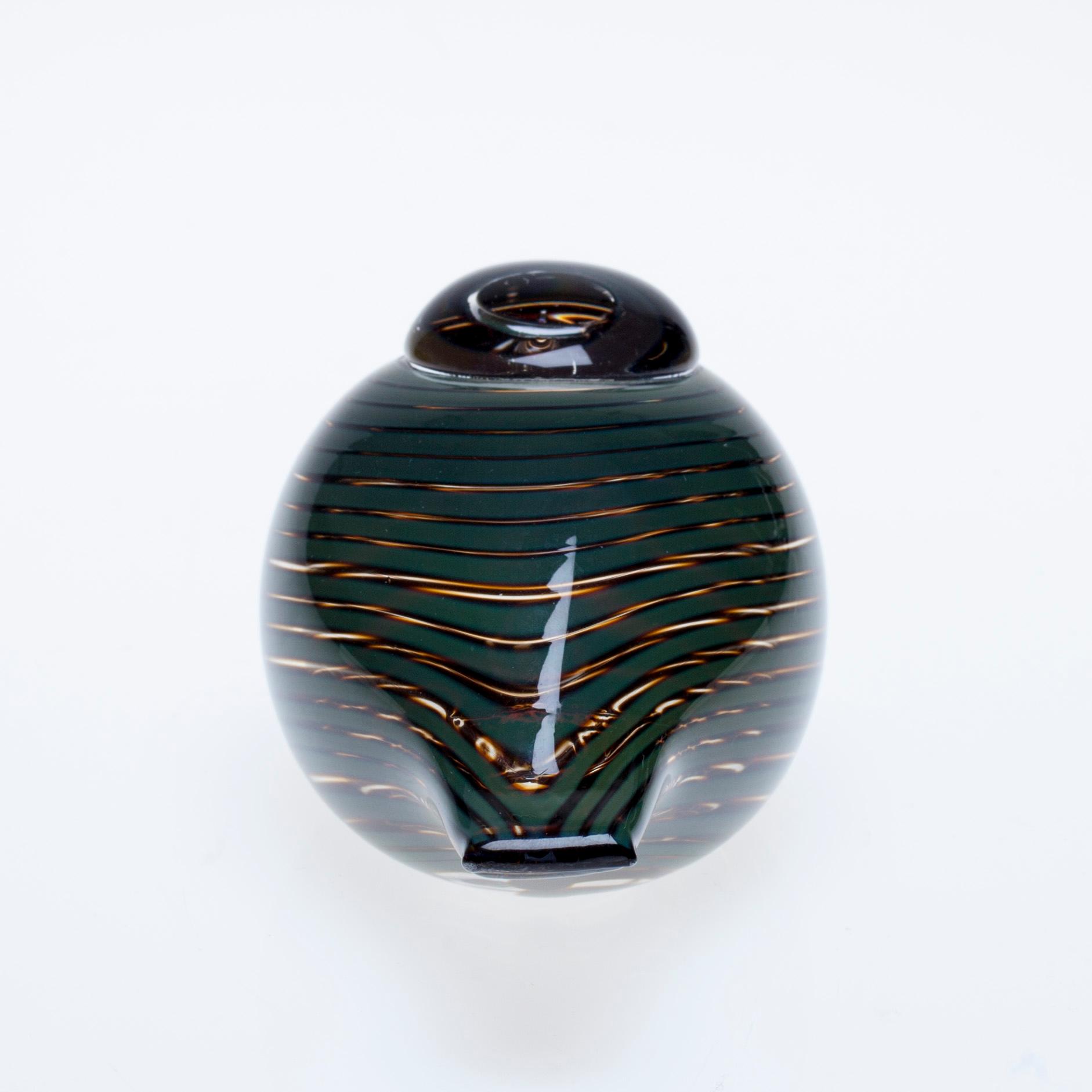 FIGURIN, glas, signerad O. Toikka Nuutajärvi. Formgiven 1992.