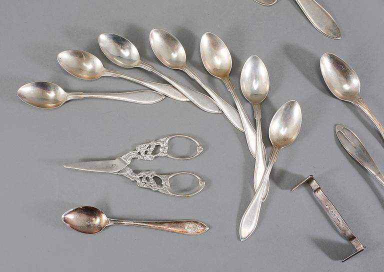 PARTI SILVER, 19 delar, bl a GAB, Stockholm, 1900-tal, vikt 319 gram.