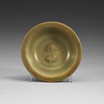 1277. SKÅL, keramik. Celadonfärgad glasyr, Ming dynastin (1368-1644).