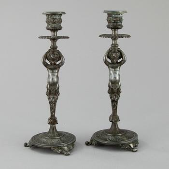 LJUSSTAKAR, ett par, tenn, 1800-talets slut.