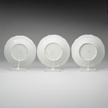 A set of six dinner plates, Imperial porcelain manufactory, St Petsersburg, period of Czar Nicholas I (1825-55).