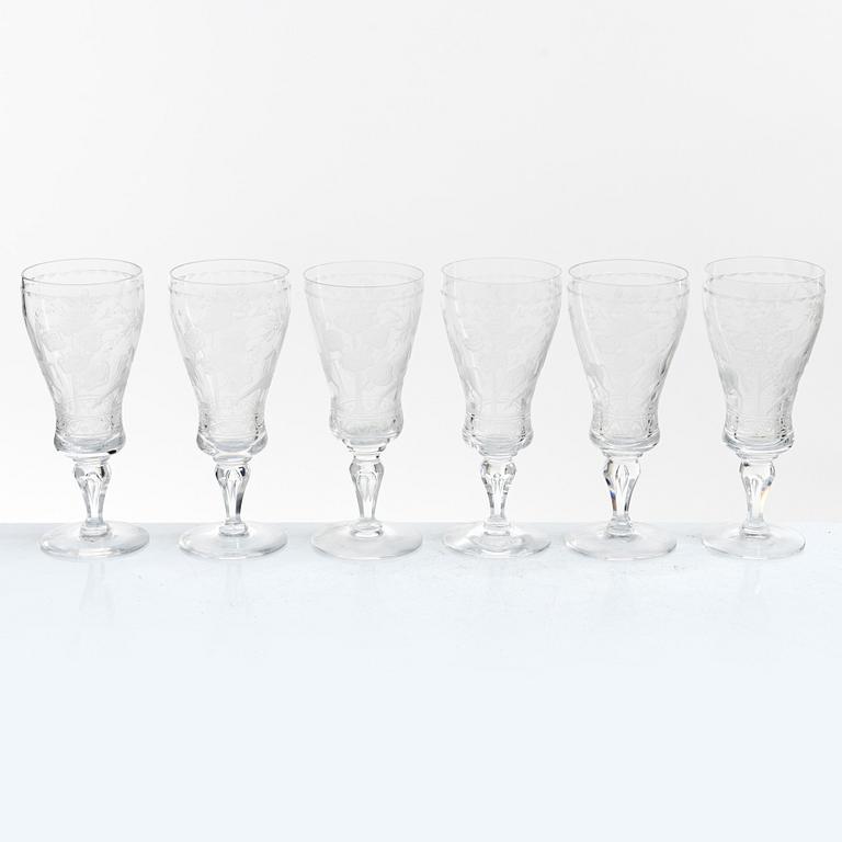Vicke Lindstrand, six 'Dalecarlia' white wine glasses, Kosta Boda.