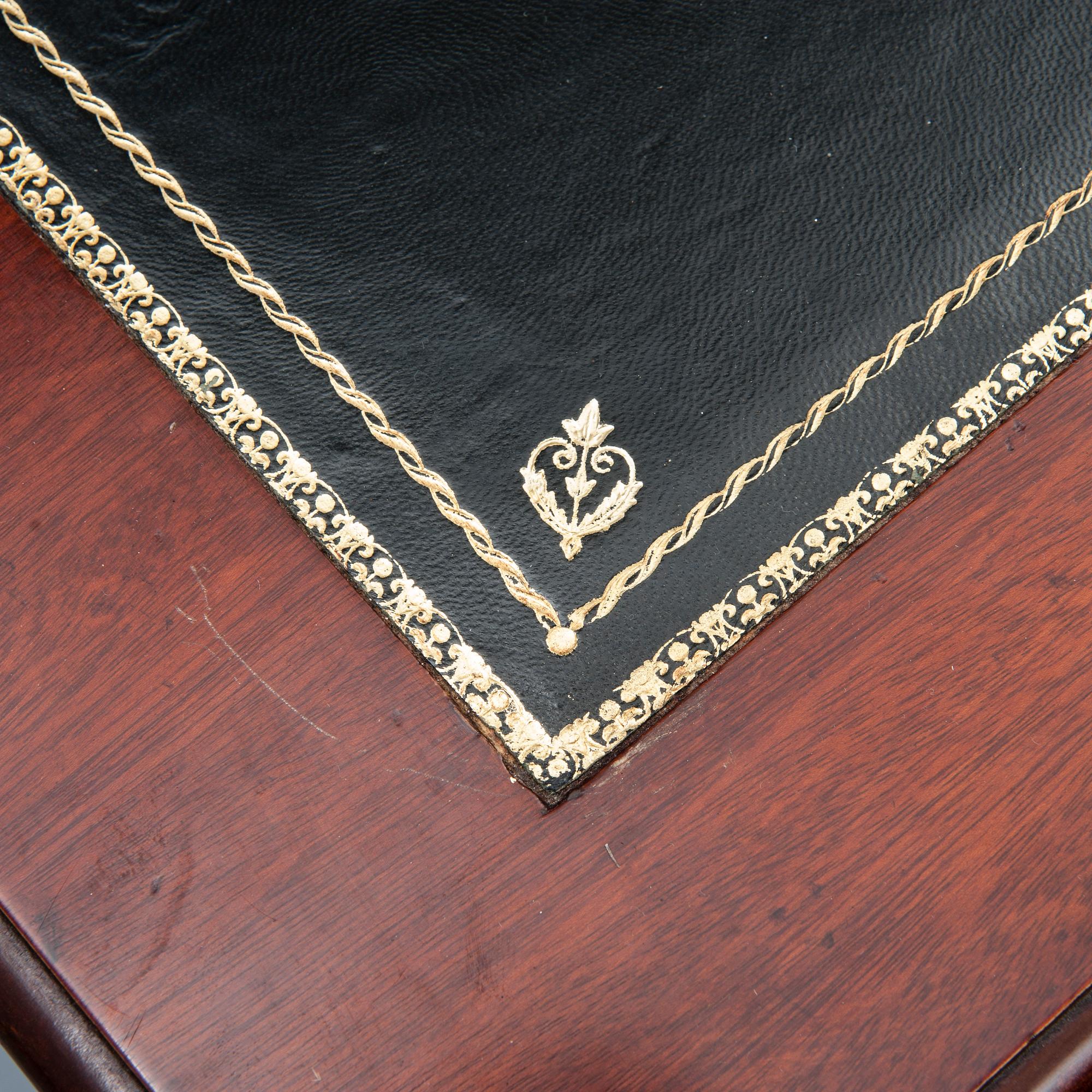 SKRIVBORD, England/Frankrike 1900-talets mitt.