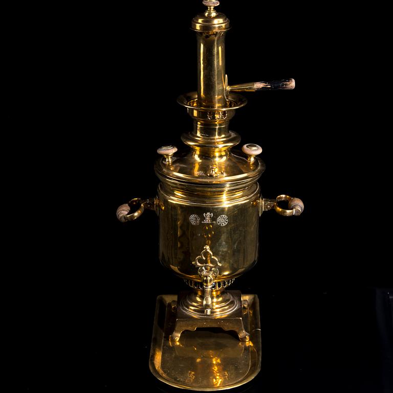 SAMOVAR, mässing, Bröderna Petrov, Tula Ryssland 1850.