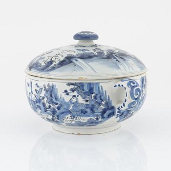 A faiance tureen s.k. kallskålskål, 18th Century.