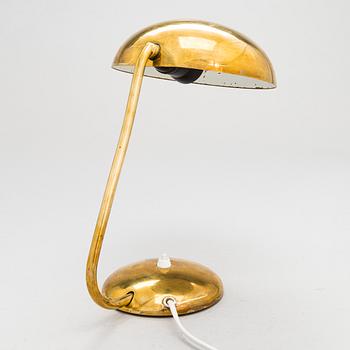 A mid 20th century '2433' table lamp for Valinte.