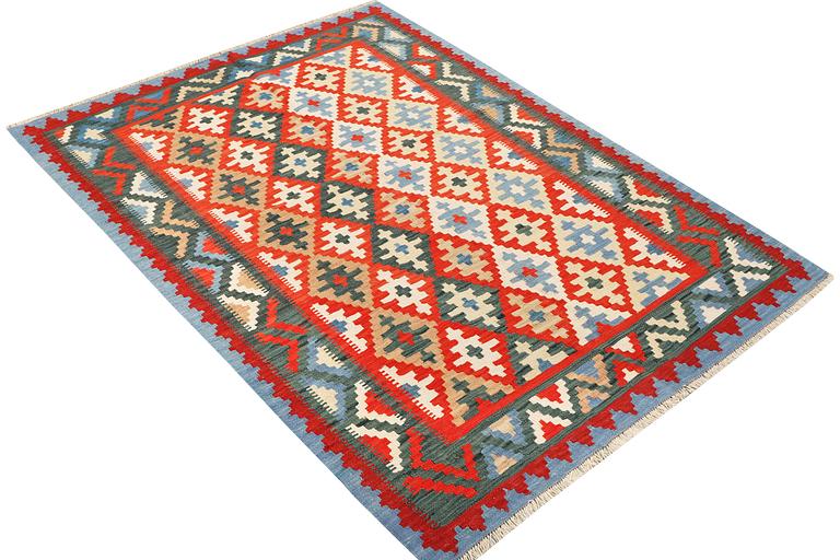 A Kilim rug, c. 202 x 150 cm.