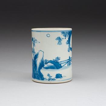 A finely painted brush pot, Qing dynasty, Kangxi (1662-1772).