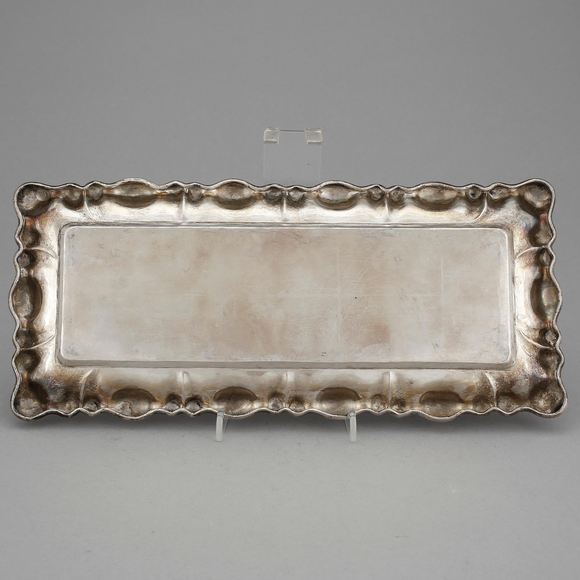 BRICKA, silver, Ungern, 1937-1965. Vikt ca 358 gram.