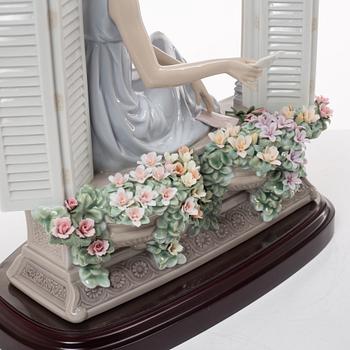 Marco Antonio Noguerón, figurin, "Thinking of love", Lladró, Spanien, 2007.