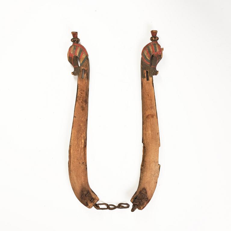Lokor, ett par, Allmoge, troligen Bjuråker, Hälsingland, 1700-tal.