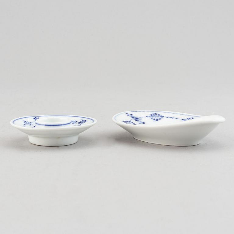 A mixed lot of Royal Copenhagen "Blue Fluted" porcelain 27 parts.