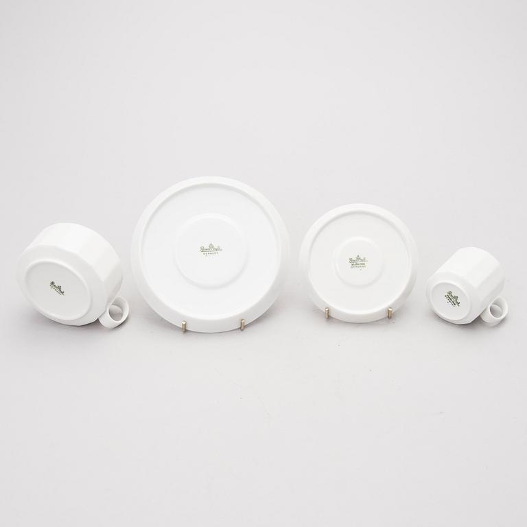 A 53 piece "Winterreise" & "Polygon"  dinner/coffee set by Rut Bryk and Tapio Wirkkala for Rosenthal. Late 20th century.