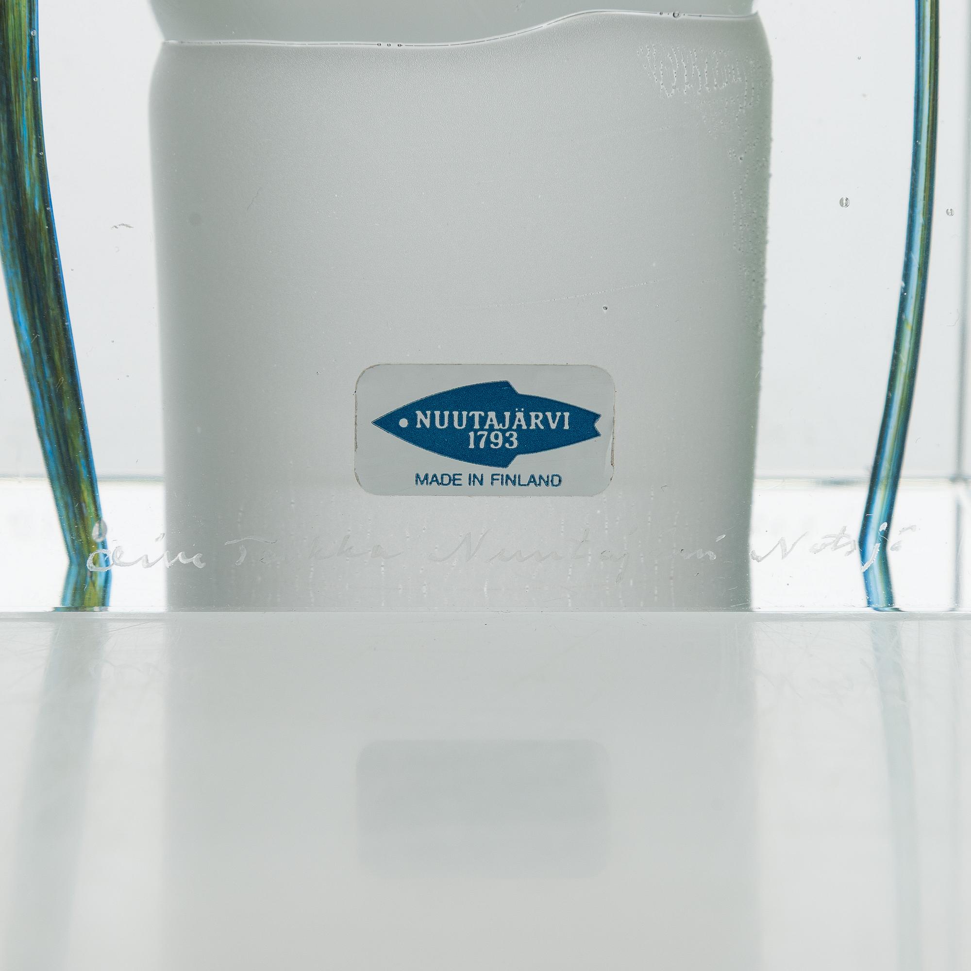 Oiva Toikka, a glass Jubilee Cube, signed and numbered Oiva Toikka Nuutajärvi Notsjö, 45/500 NIB.
