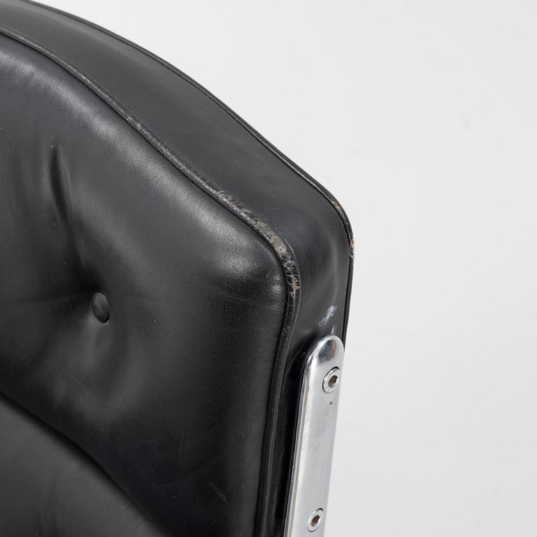 Charles and Ray Eames, fåtölj, "Lobby Chair ES 104".