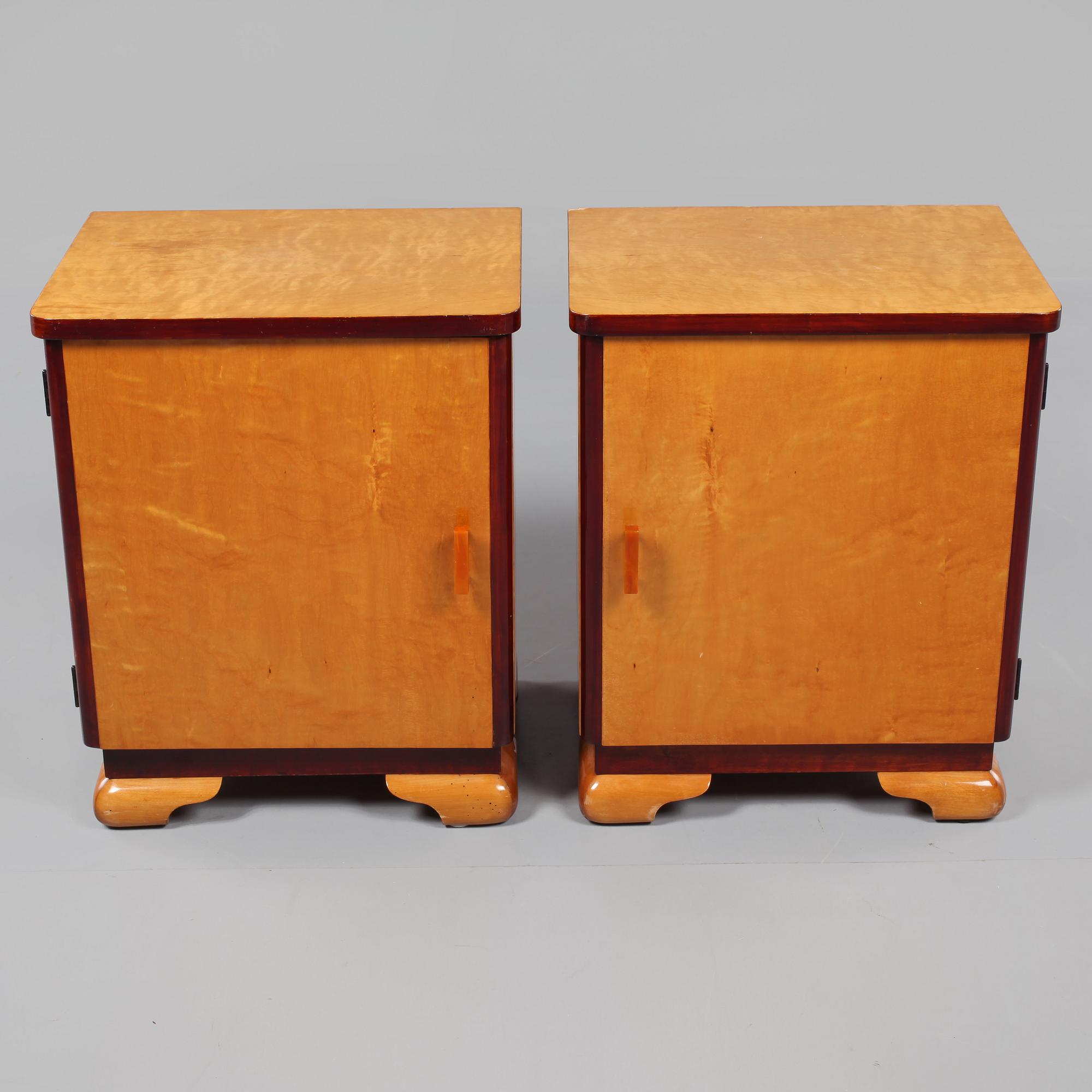 SÄNGBORD, ett par, Art deco, 1900-talets början.