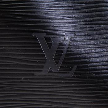 LOUIS VUITTON BLACK EPI LEATHER KEEPALL 55 TRAVEL BAG.