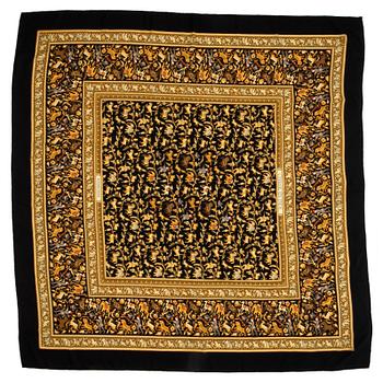 565. HERMÈS, a cashmere and silk shawl, "Chasse en Inde".