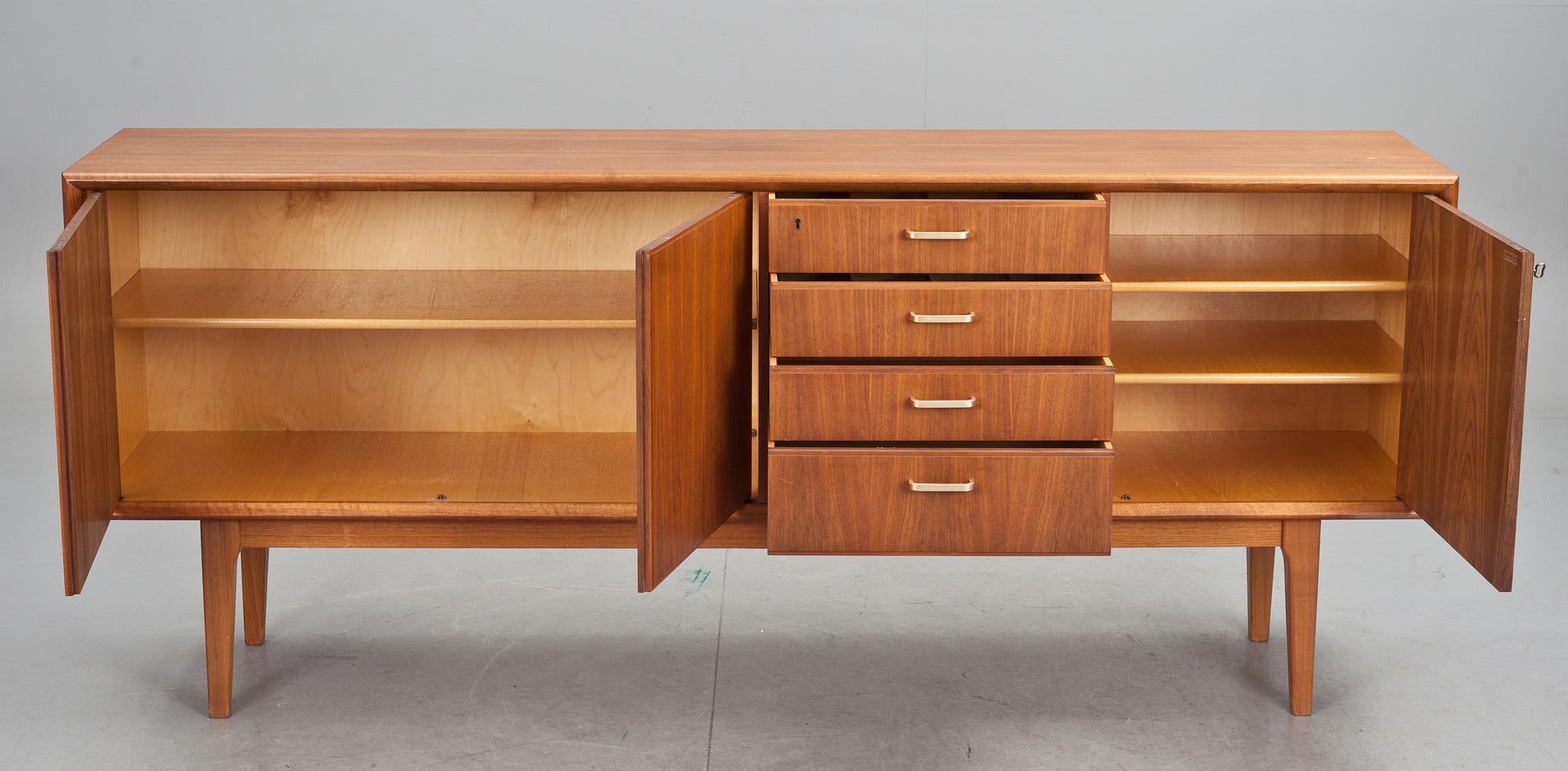 SIDEBOARD, Möbelfabriken Linden, 1900-talets andra hälft.