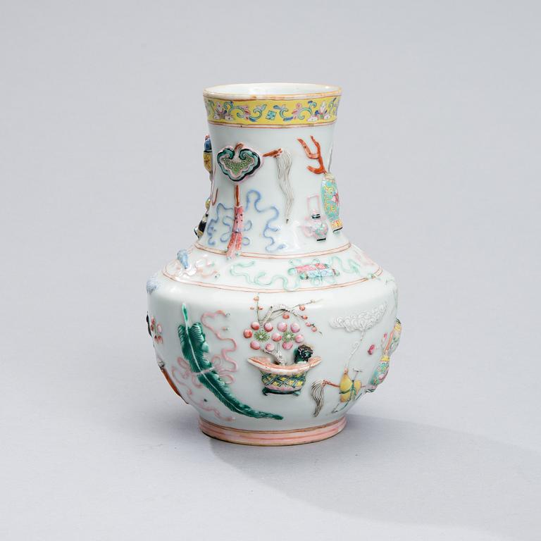 VAS, porslin, Kina 1800-talets slut.