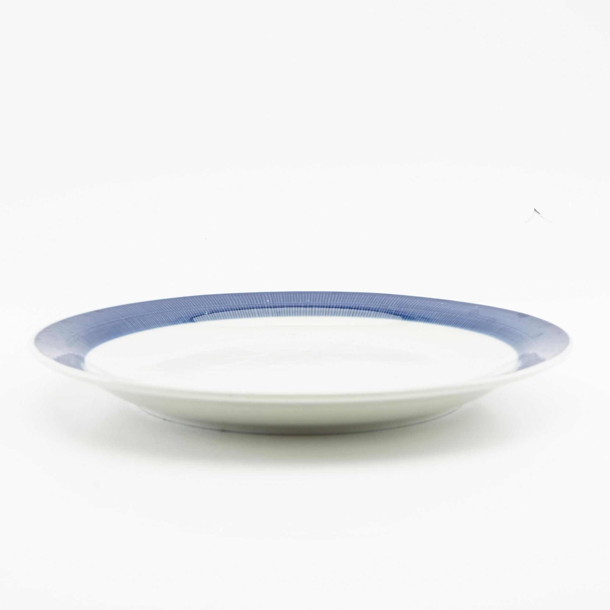Hertha Bengtson, 31-piece "Koka blå" service, Rörstrand, late 20th century porcelain.
