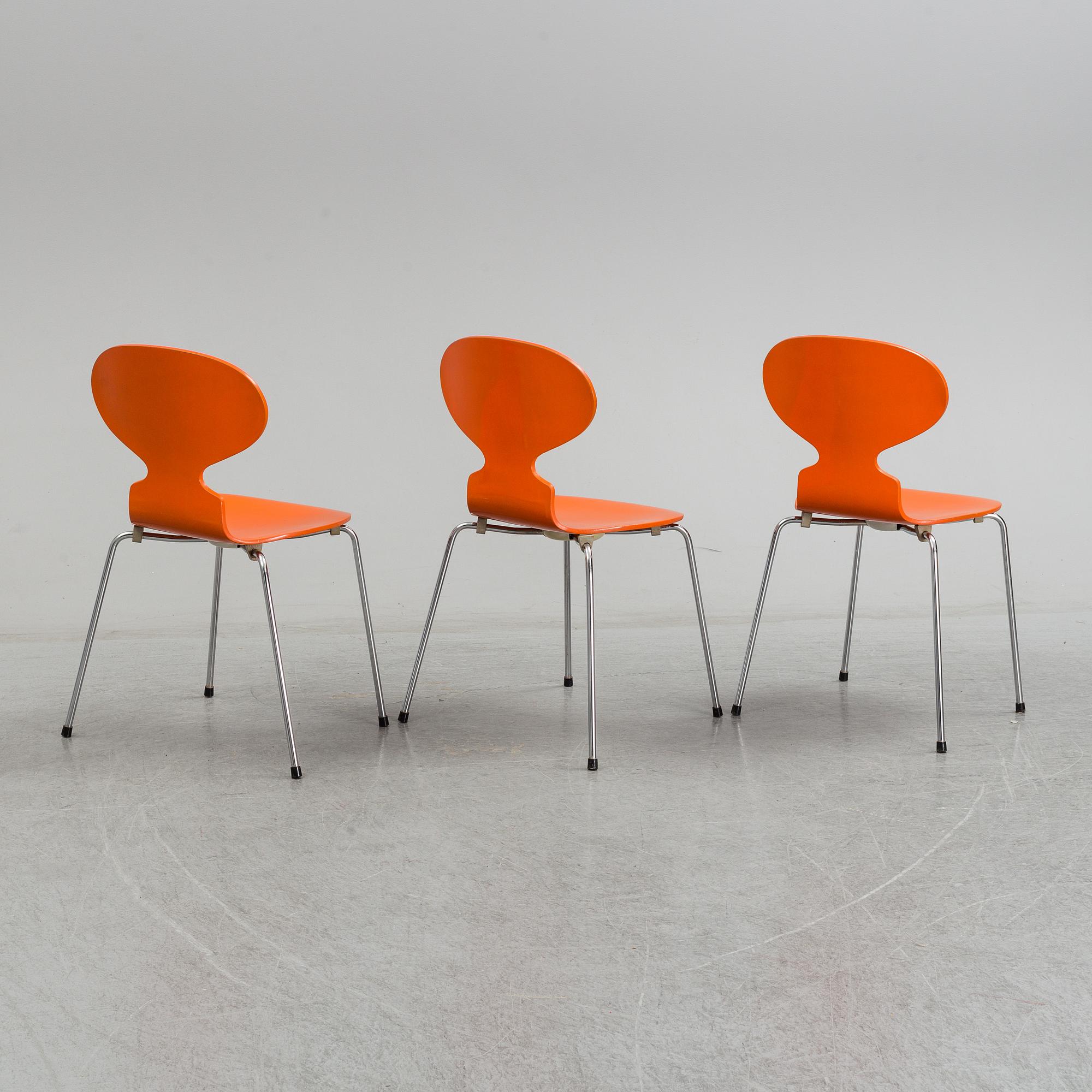 ARNE JACOBSEN, stolar, 3 st, "Myran", Fritz Hansen, Danmark, 1980.