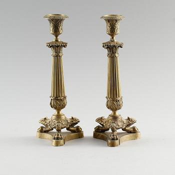 LJUSSTAKAR, 1 par, brons, senempire, 1800-talets första hälft.