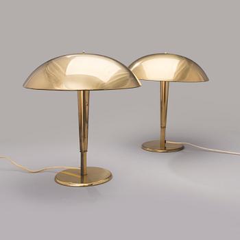 A pair of 1930/1940s table lamps model 5061 for Taito/Idman, Finland.