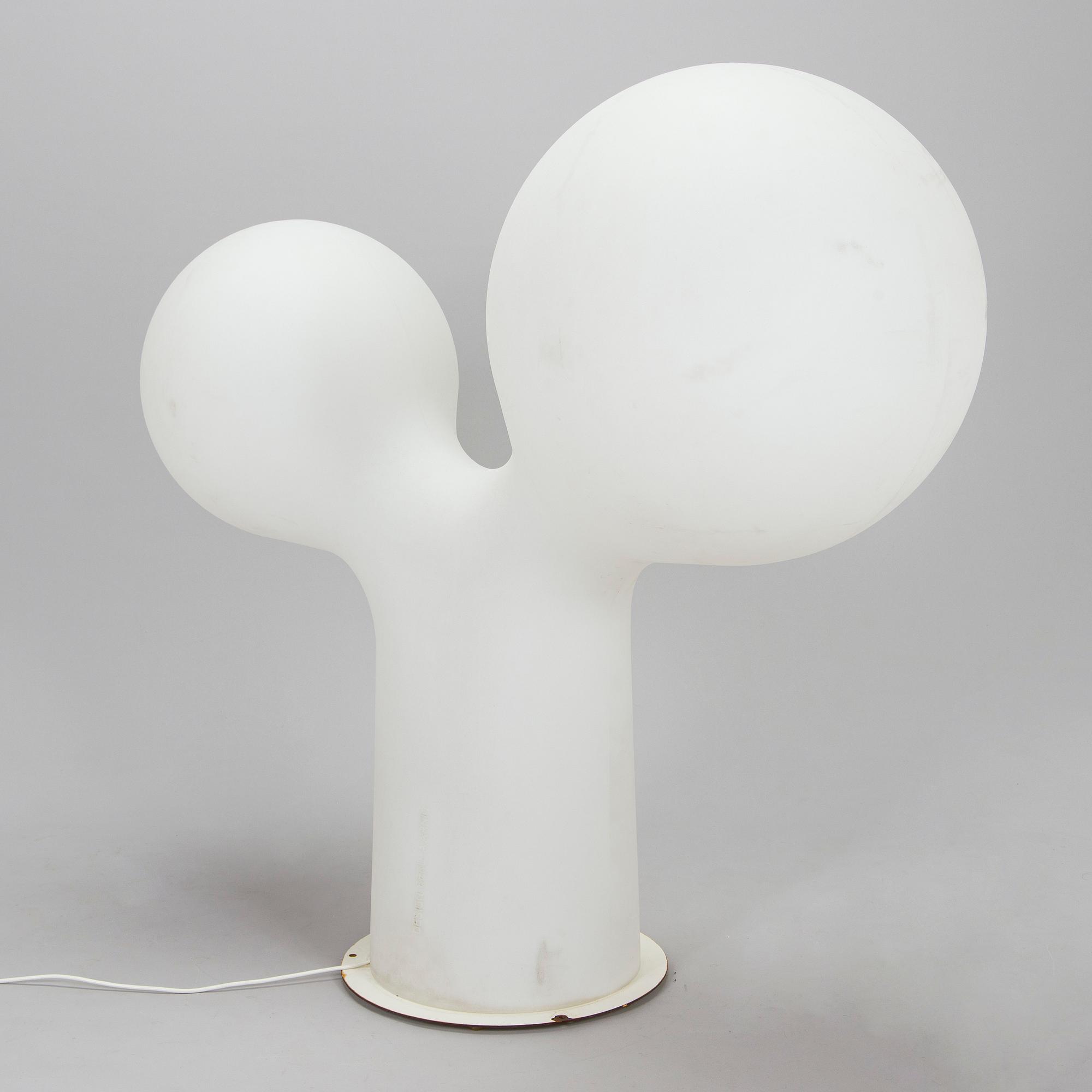 Eero Aarnio, lattiavalaisin, "Tupla kupla", ulkokäyttöön, Melaja Oy.