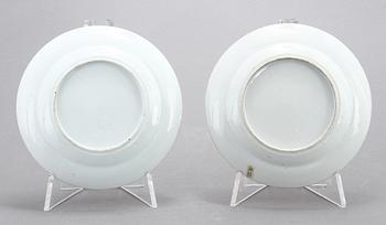 TALLRIKAR, 4 st, Kanton, Kina samt SKÅLFAT, 2 st, Japan, 1800/1900-tal.