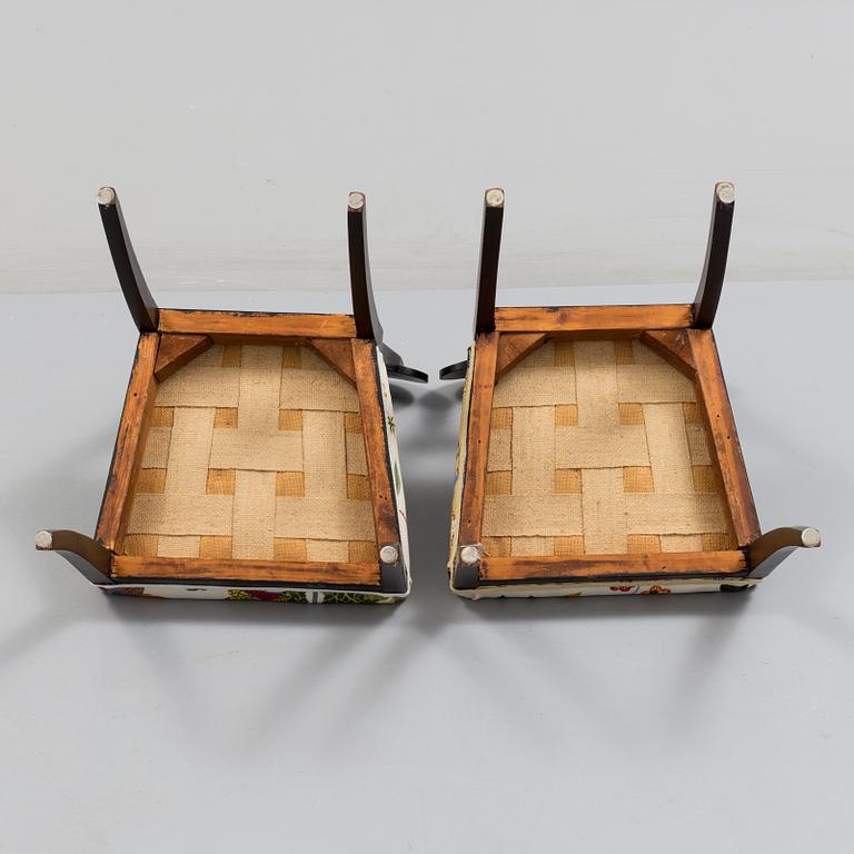 a set of 6 chairs from the first half of the 19th century.