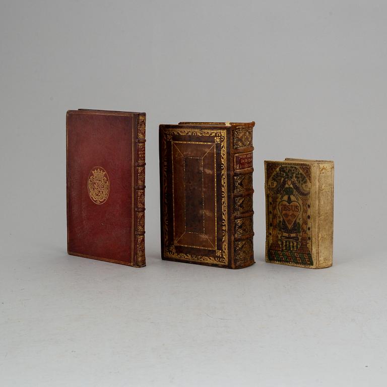 Tre bokband (3 vol).