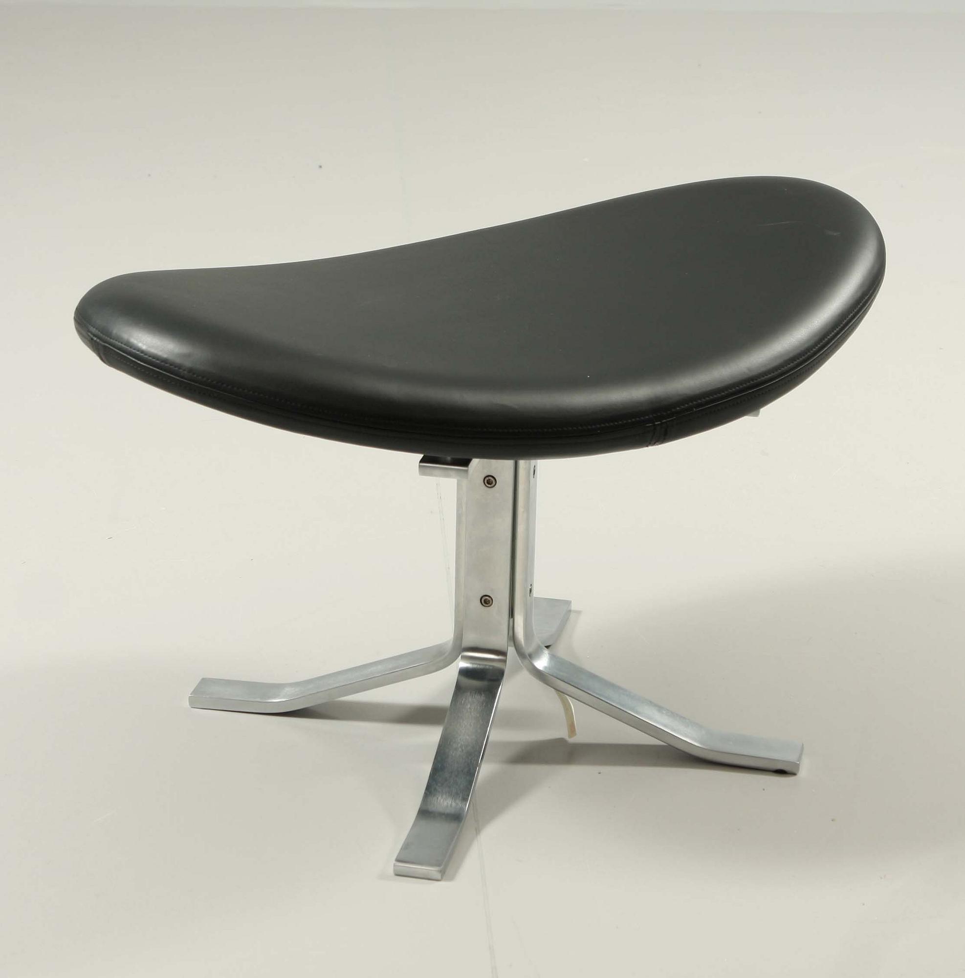 FOTPALL. "Corona", Poul Volther, Eric Jörgensen Möbelfabrik, Danmark.