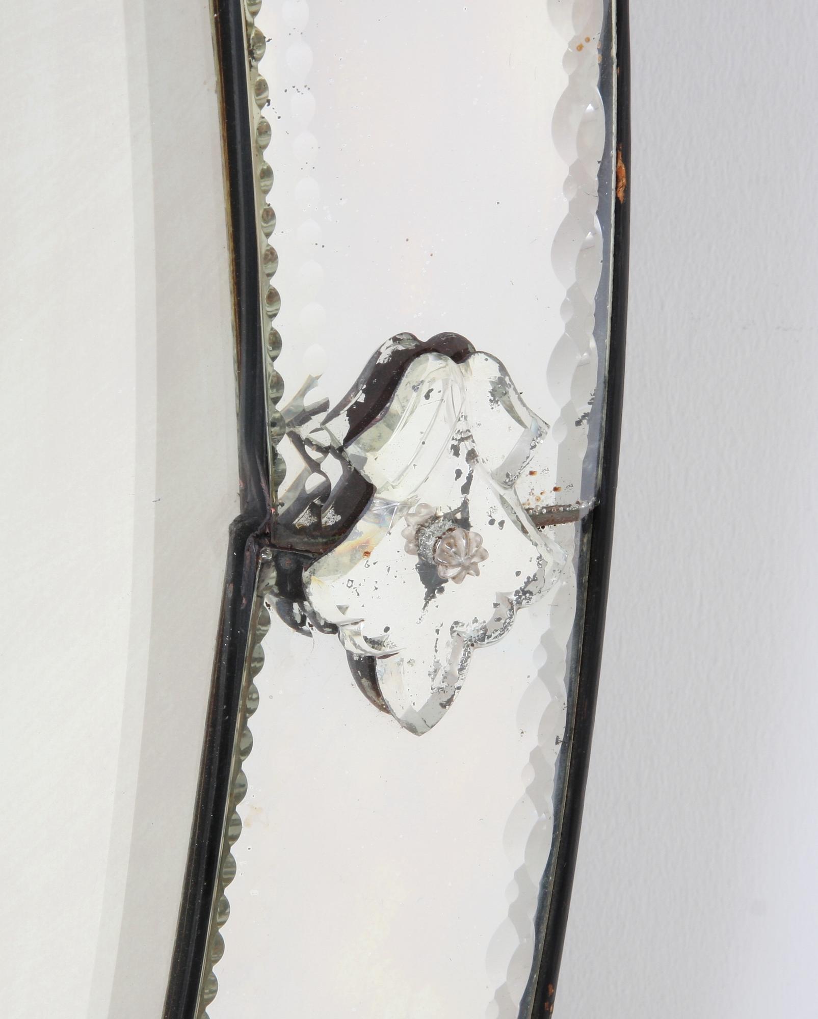 SPEGEL, glas, Venetiansk modell, troligen omkring 1900.