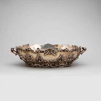 JARDINJÄR, silver, London 1914. Vikt ca 2960 gram.