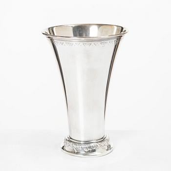 A silver beaker, c.G.Hallberg, Sweden, 1946.