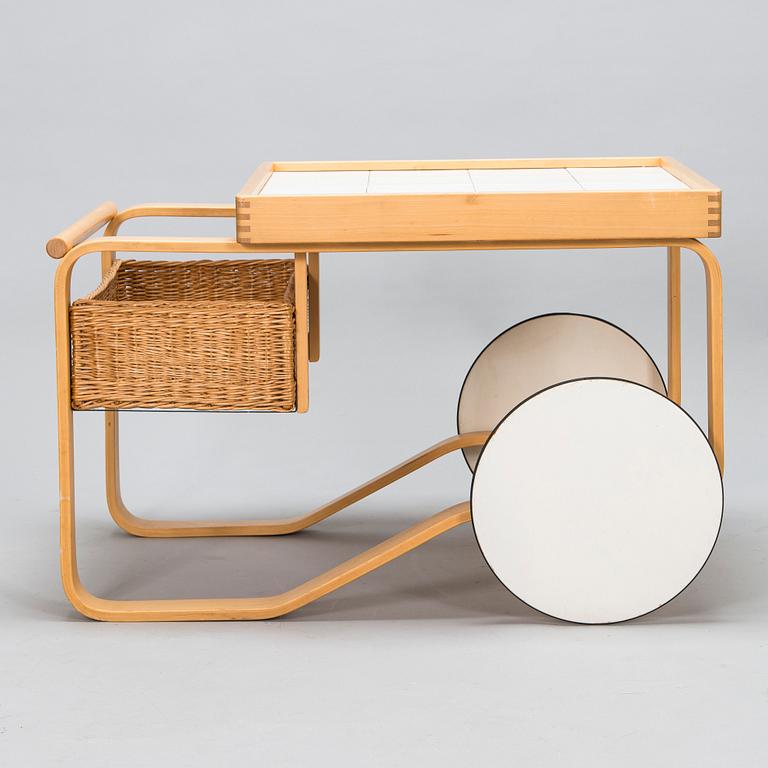 Alvar Aalto, a 1970's '900' tea trolley for Artek.