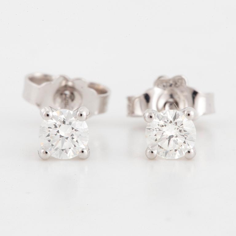 Brilliant-cut diamond stud earrings, total ca 0,40 ct.