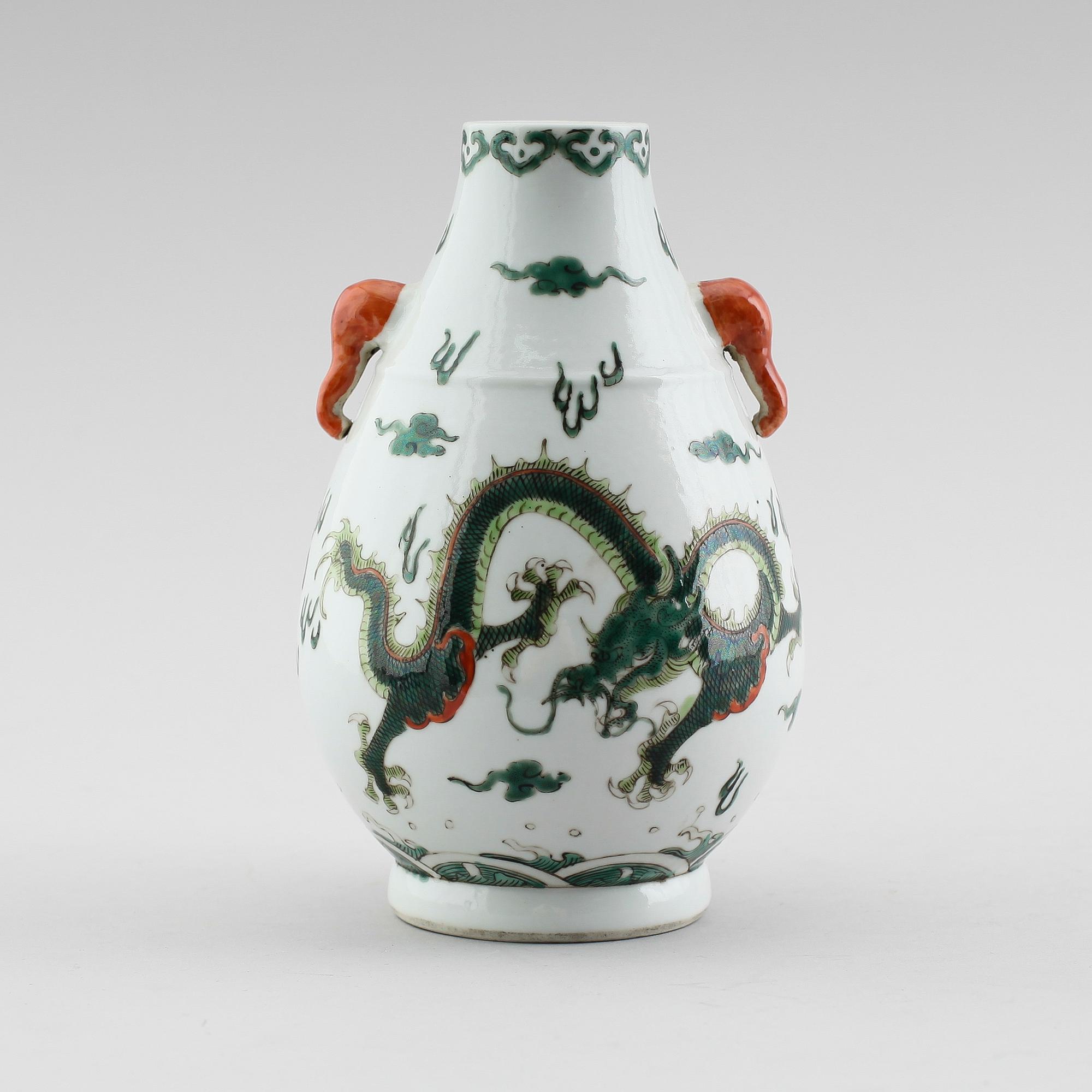 VAS, porslin, Kina, 1900-tal.