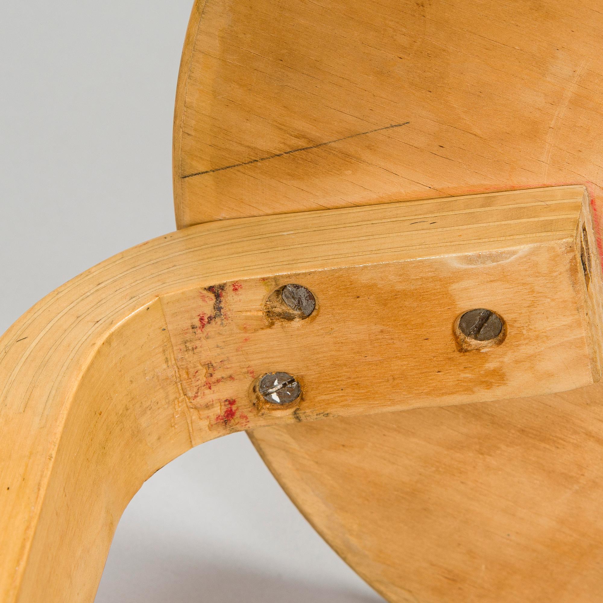 Alvar Aalto, pallar, 2 st, modell 60, Artek, 1960-tal.